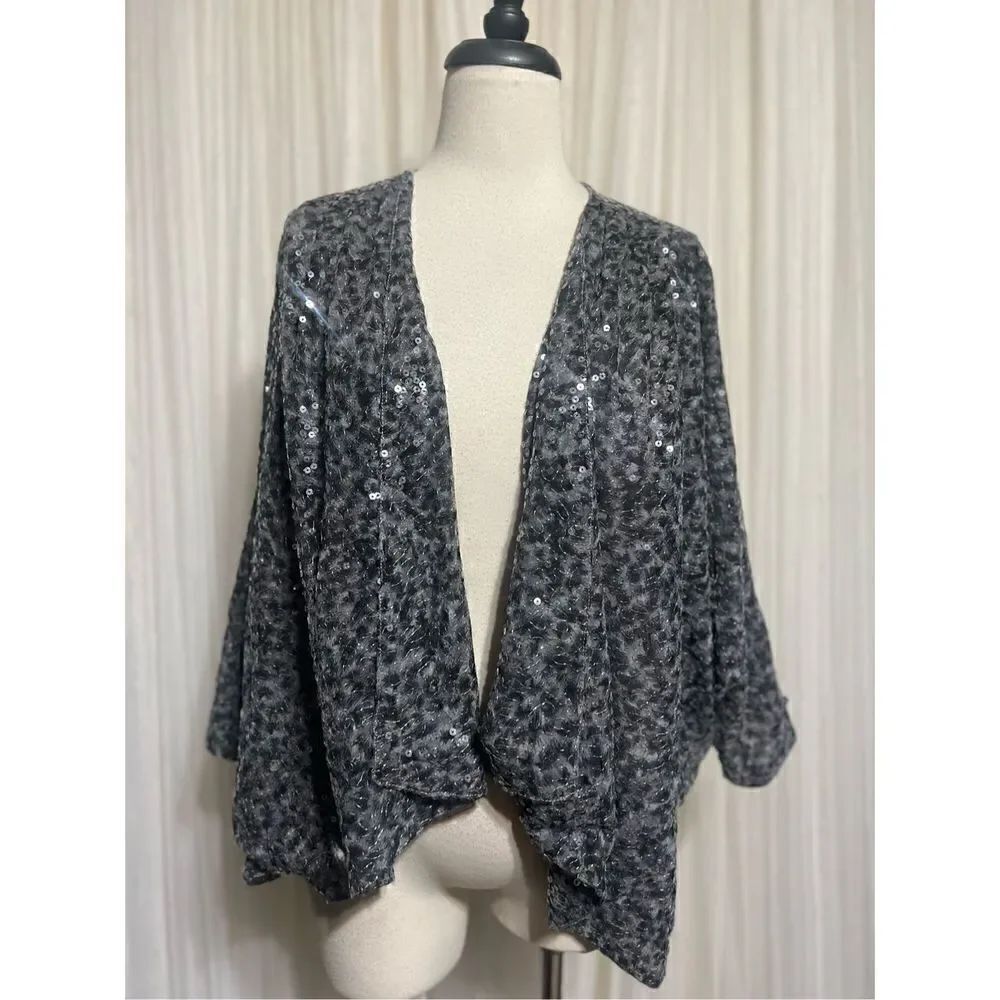 Sanctuary 3/4 Sleeve Silver Sequined Jacket, Blazer , Shrug Size XS